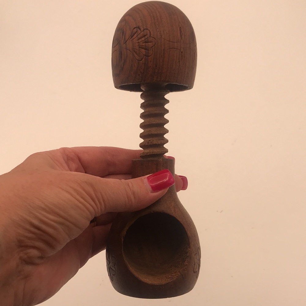 VTG Hand‎ Carved Mushroom Shape Nut Cracker from Italy - Picture 6 of 7